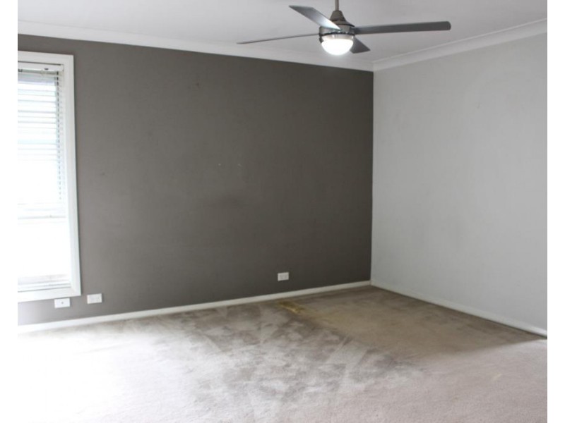 101 Middleton Drive, Middleton Grange NSW 2171