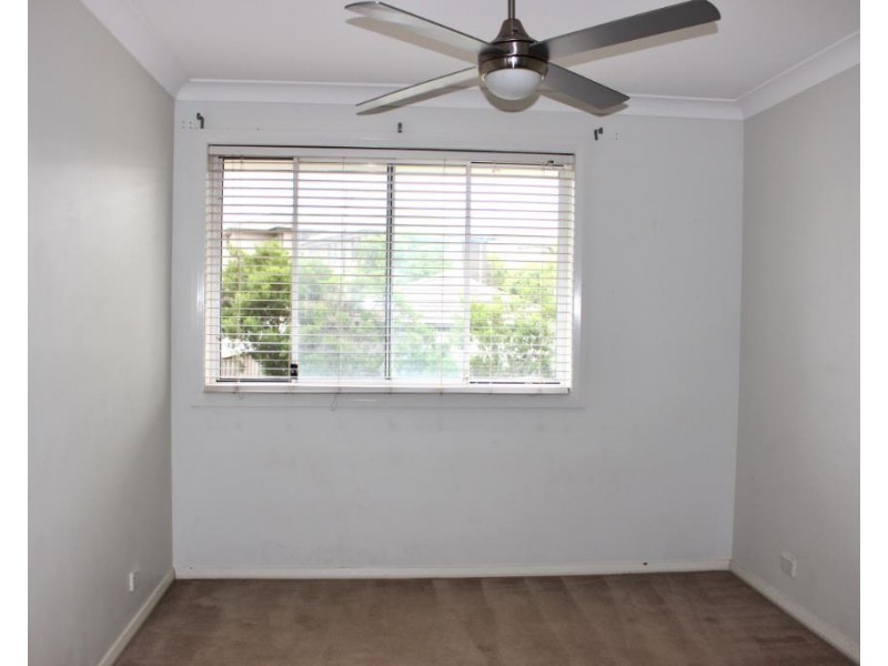 101 Middleton Drive, Middleton Grange NSW 2171