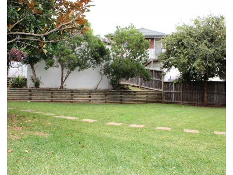 101 Middleton Drive, Middleton Grange NSW 2171