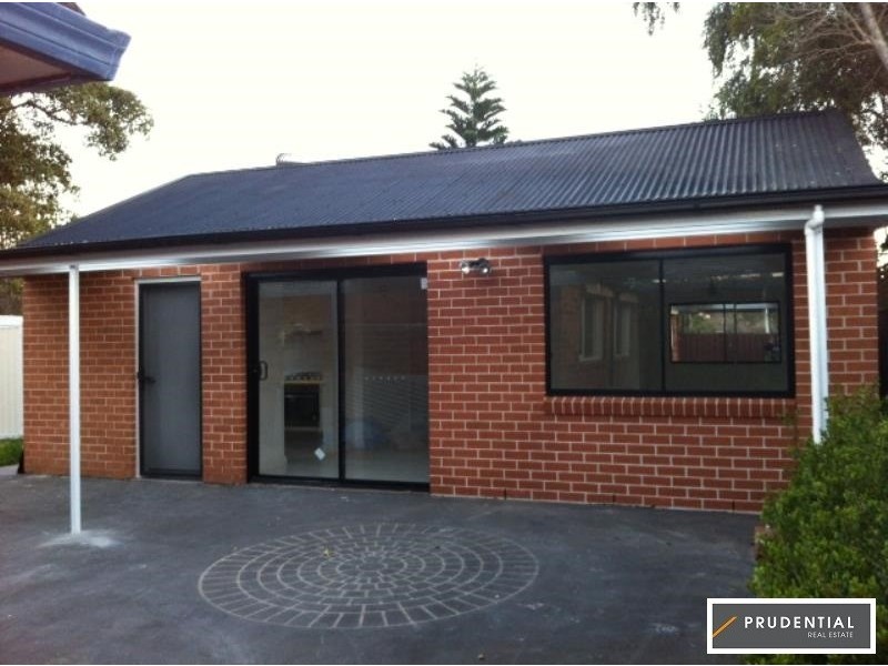 36 Anzac Mews, Wattle Grove NSW 2173