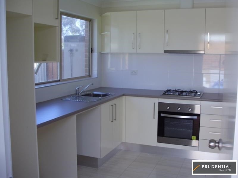 36 Anzac Mews, Wattle Grove NSW 2173