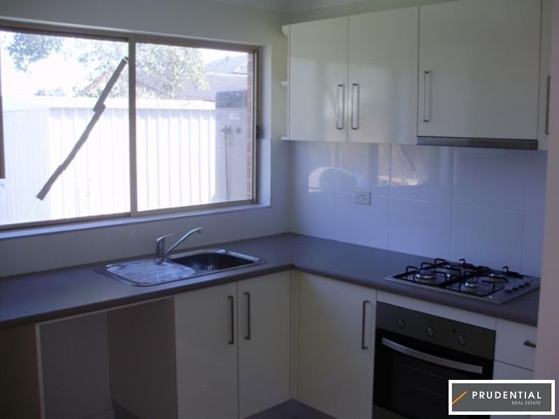 36 Anzac Mews, Wattle Grove NSW 2173