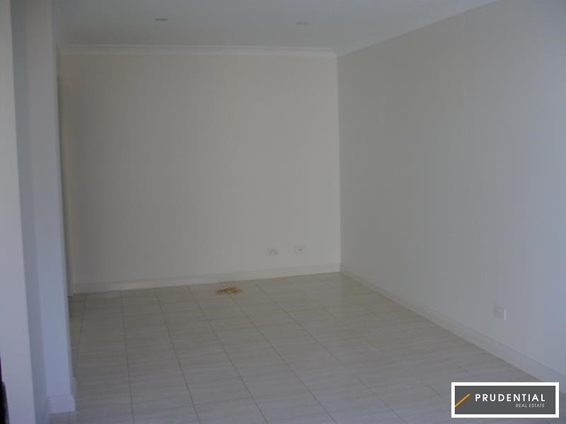 36 Anzac Mews, Wattle Grove NSW 2173