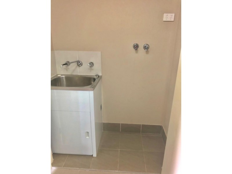 1a Bonython Avenue, Middleton Grange NSW 2171