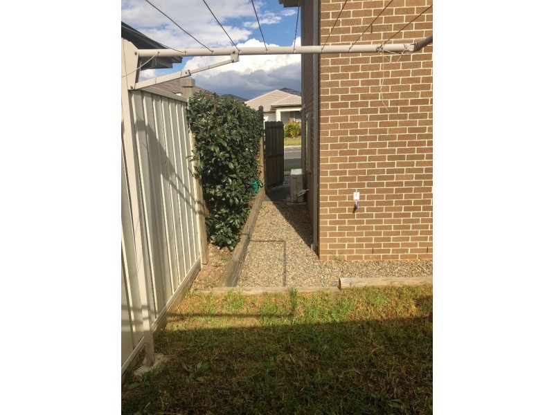 1a Bonython Avenue, Middleton Grange NSW 2171