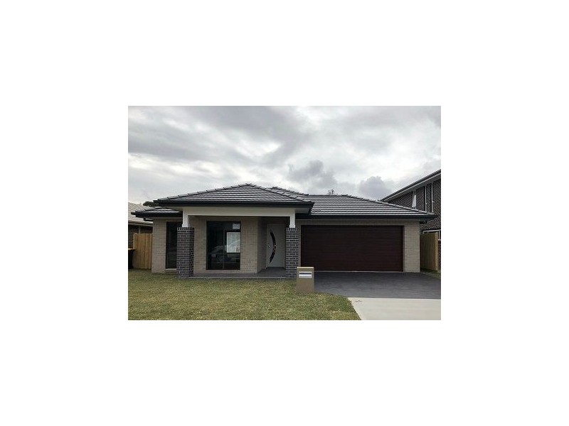 17 Crystal Palace Way, Denham Court NSW 2565