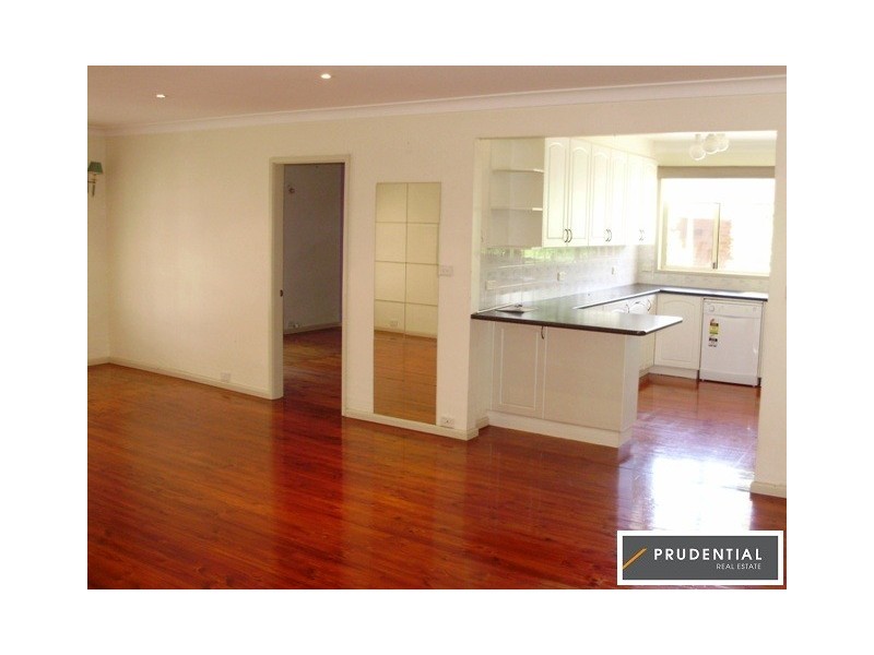 10 Bratsell Avenue, Moorebank NSW 2170