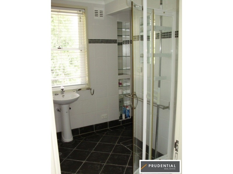 10 Bratsell Avenue, Moorebank NSW 2170