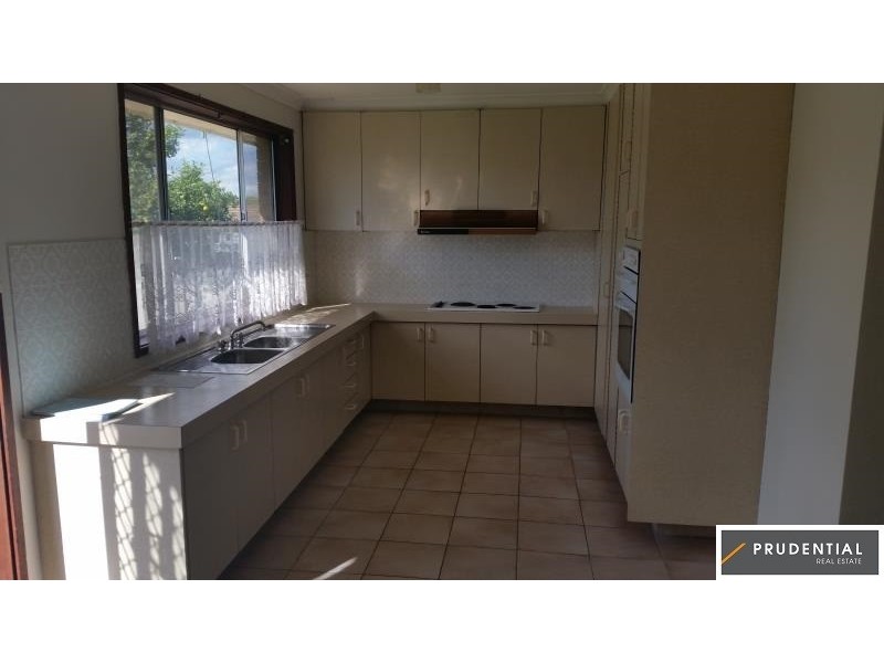 4 Brisbane Avenue, Lurnea NSW 2170