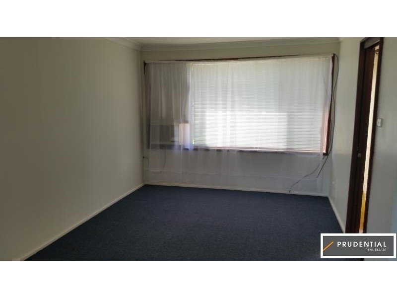 4 Brisbane Avenue, Lurnea NSW 2170