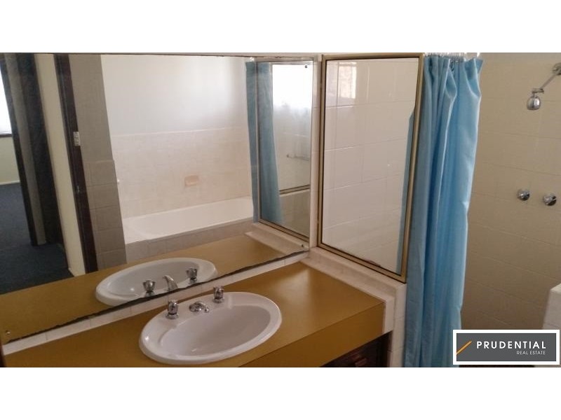 4 Brisbane Avenue, Lurnea NSW 2170