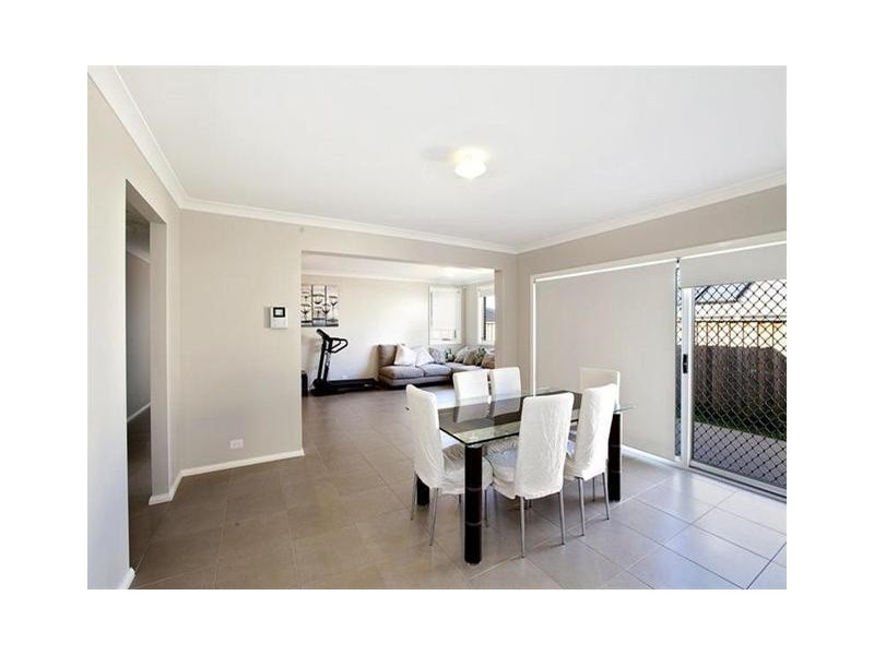 61 Robey Ave, Middleton Grange NSW 2171