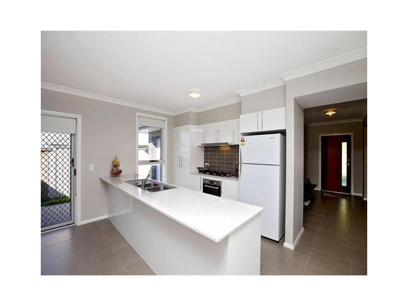 61 Robey Ave, Middleton Grange NSW 2171