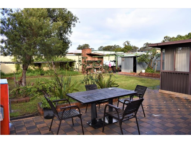 60 Napier Avenue, Lurnea NSW 2170