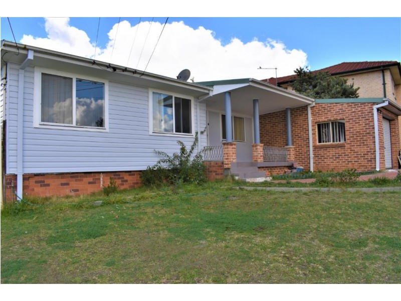 16 Quist Avenue, Lurnea NSW 2170