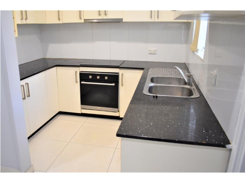 16 Quist Avenue, Lurnea NSW 2170