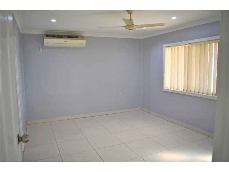 16 Quist Avenue, Lurnea NSW 2170