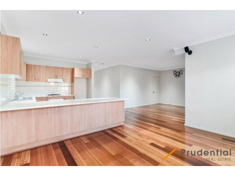 39 Thistle Circuit, Green Valley NSW 2168