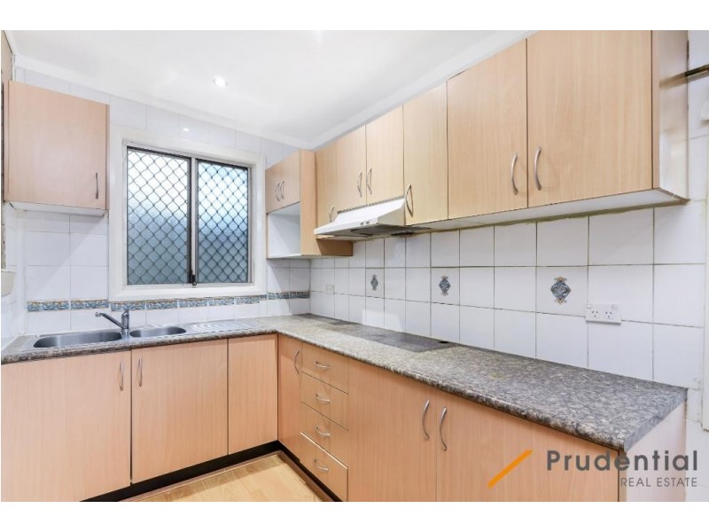 39 Thistle Circuit, Green Valley NSW 2168