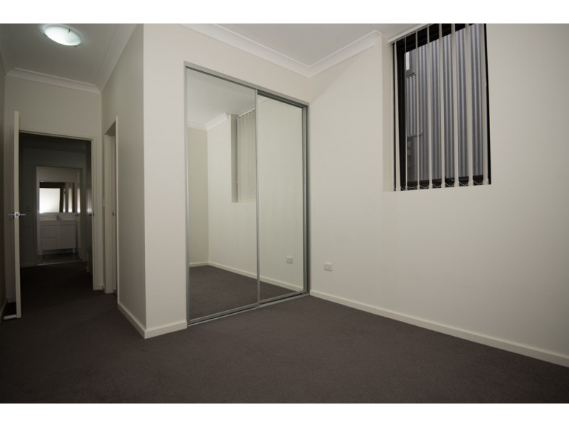74/6-8 George St, Warwick Farm NSW 2170