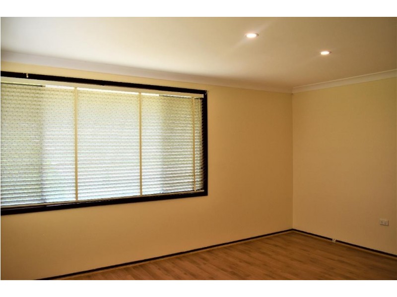 60 Hillview Parade, Lurnea NSW 2170