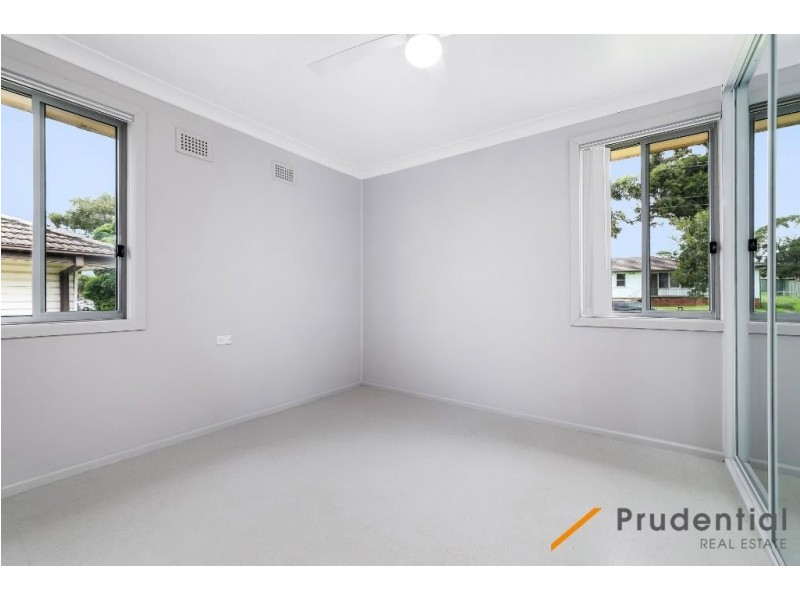 10 Galloway St, Busby NSW 2168