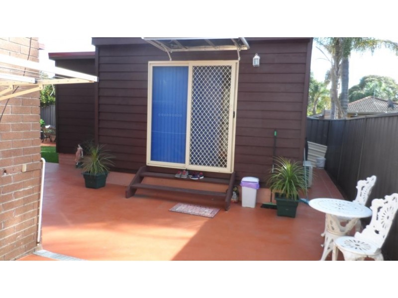 10a Tallowood Ave, Casula NSW 2170