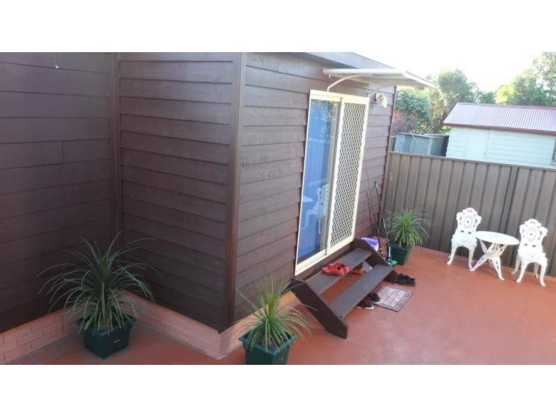 10a Tallowood Ave, Casula NSW 2170