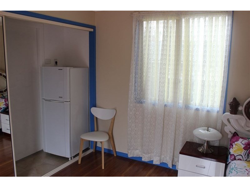 10a Tallowood Ave, Casula NSW 2170