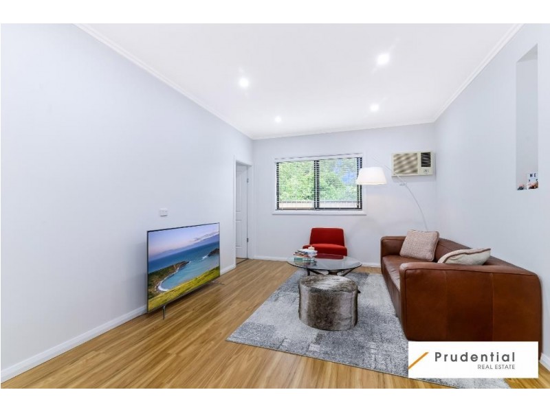 3 Grove St, Casula NSW 2170