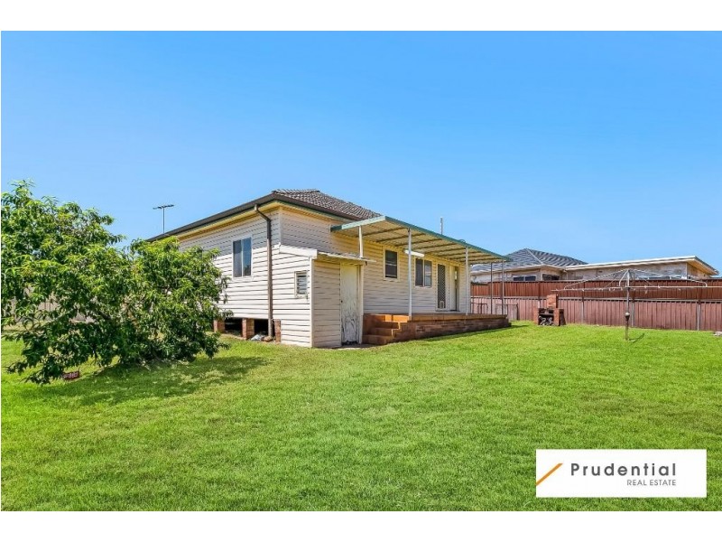 17 Dunbier Ave, Lurnea NSW 2170