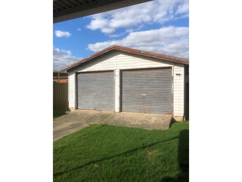 19 Curtis Crescent, Moorebank NSW 2170