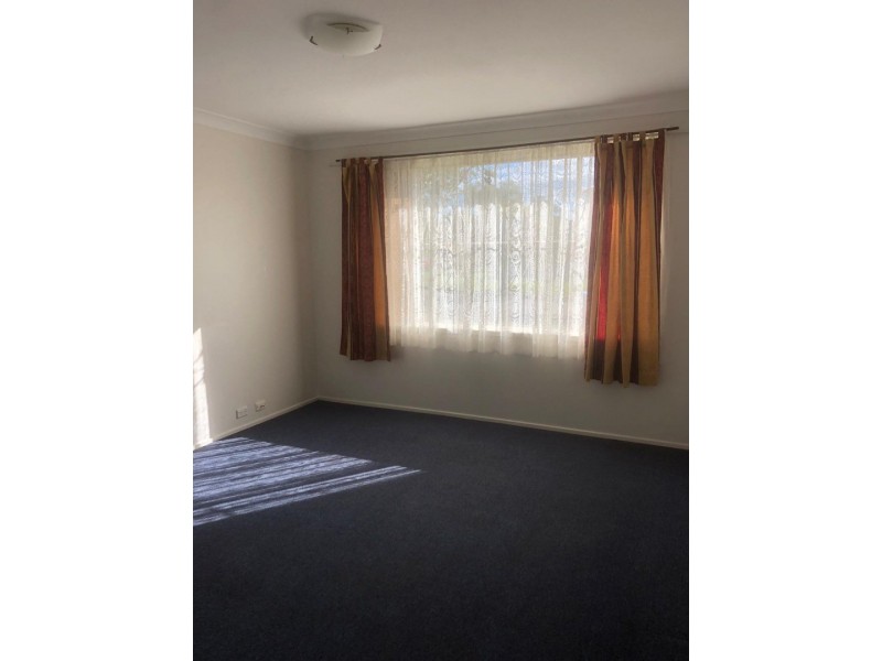 19 Curtis Crescent, Moorebank NSW 2170