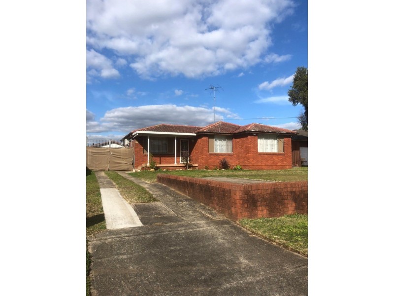 19 Curtis Crescent, Moorebank NSW 2170