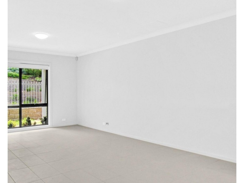 17 Kermond  Walk, Moorebank NSW 2170