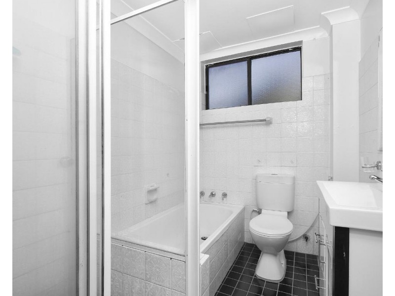 5/107 Castlereagh Street, Liverpool NSW 2170