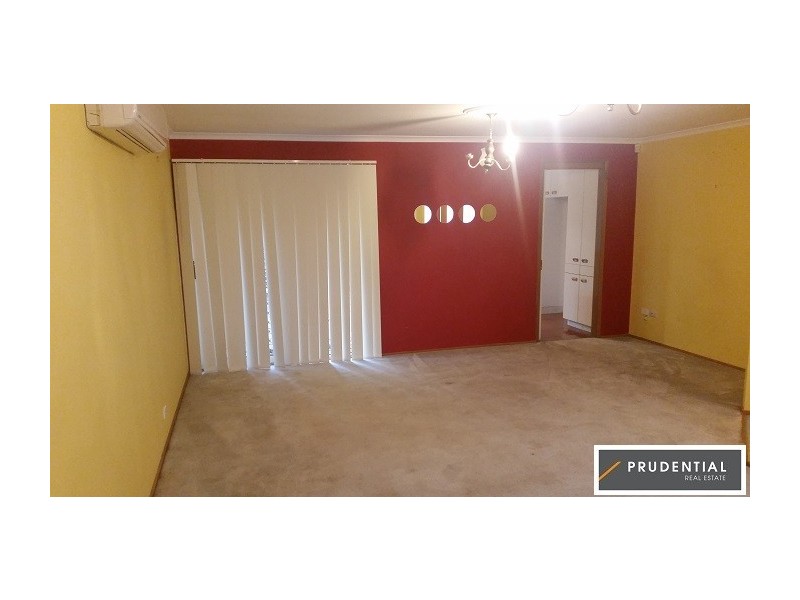 4 Esher Mews, Wattle Grove NSW 2173