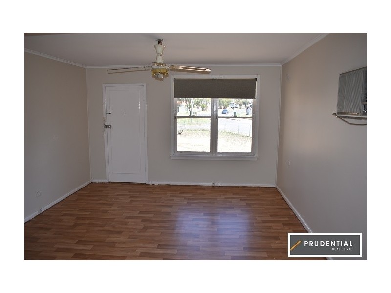 198 Graham Avenue, Lurnea NSW 2170