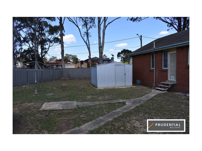 198 Graham Avenue, Lurnea NSW 2170