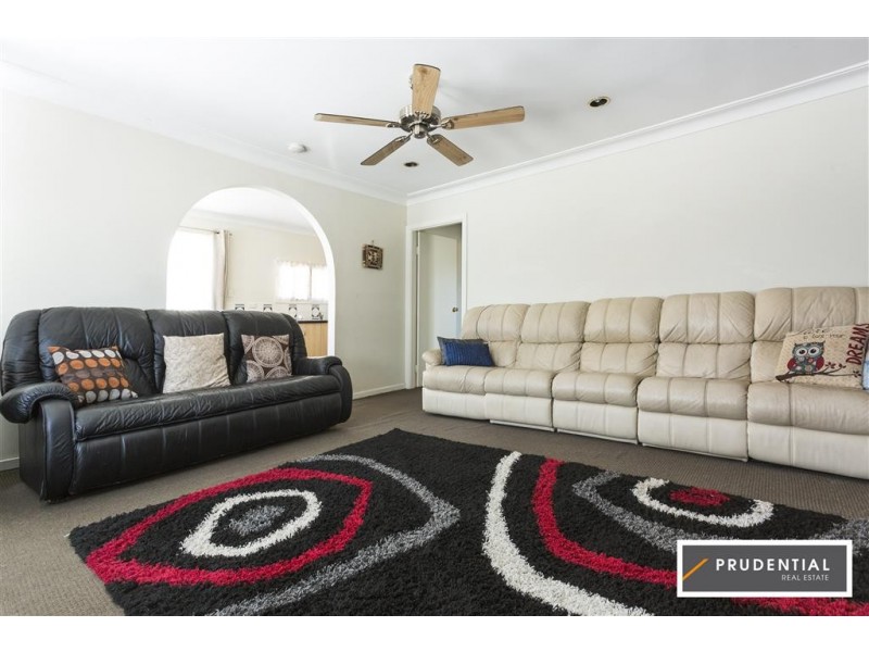 28 Gabo Cres, Sadleir NSW 2168