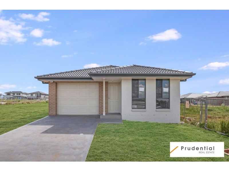 13 Craik Ave, Austral NSW 2179