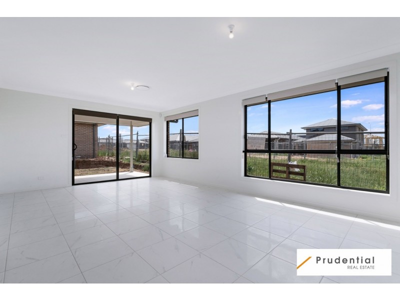 13 Craik Ave, Austral NSW 2179
