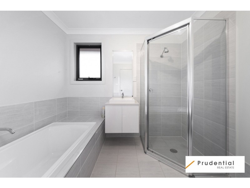 13 Craik Ave, Austral NSW 2179