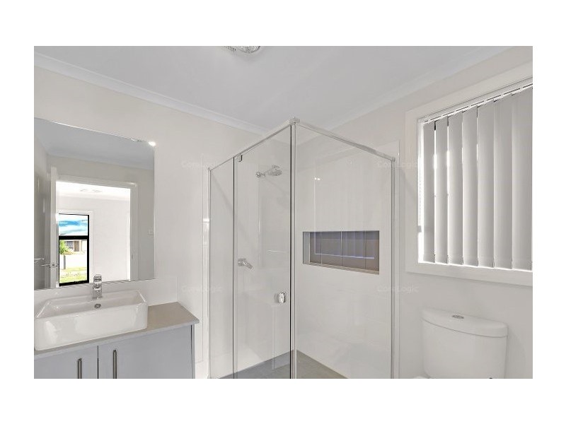 37 Fairbrother Ave, Denham Court NSW 2565