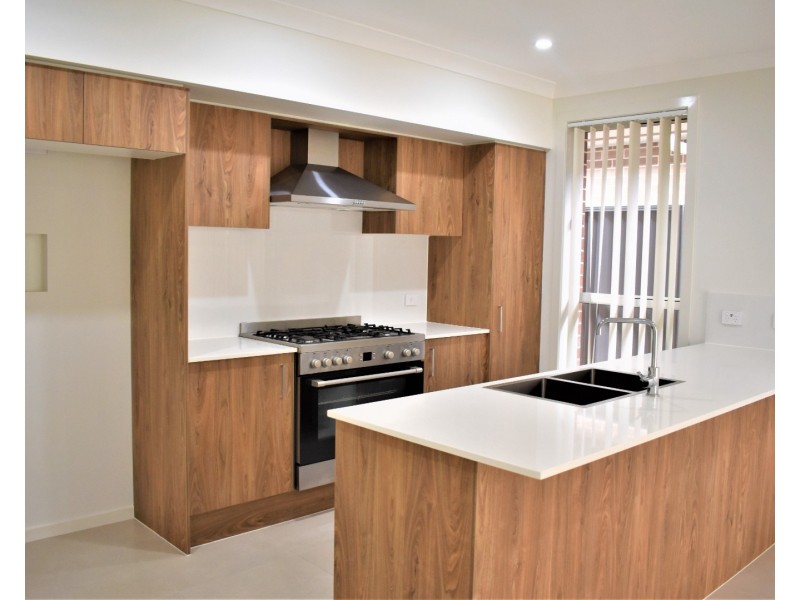 29 Jardine Dr, Edmondson Park NSW 2174