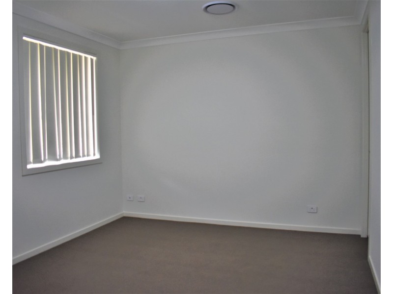 29 Jardine Dr, Edmondson Park NSW 2174