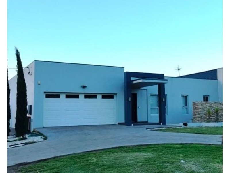 75b Watts Road, Kemps Creek NSW 2178