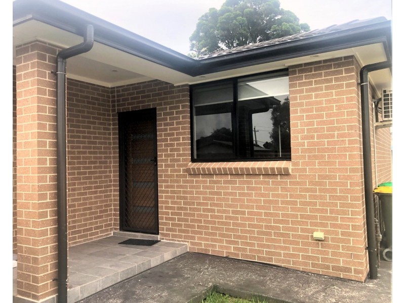 23a Hillview Pde, Lurnea NSW 2170