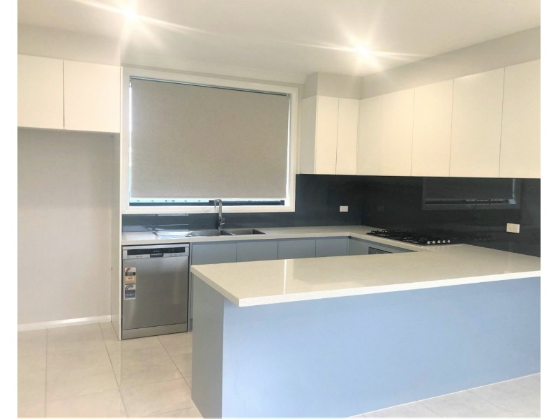 23a Hillview Pde, Lurnea NSW 2170