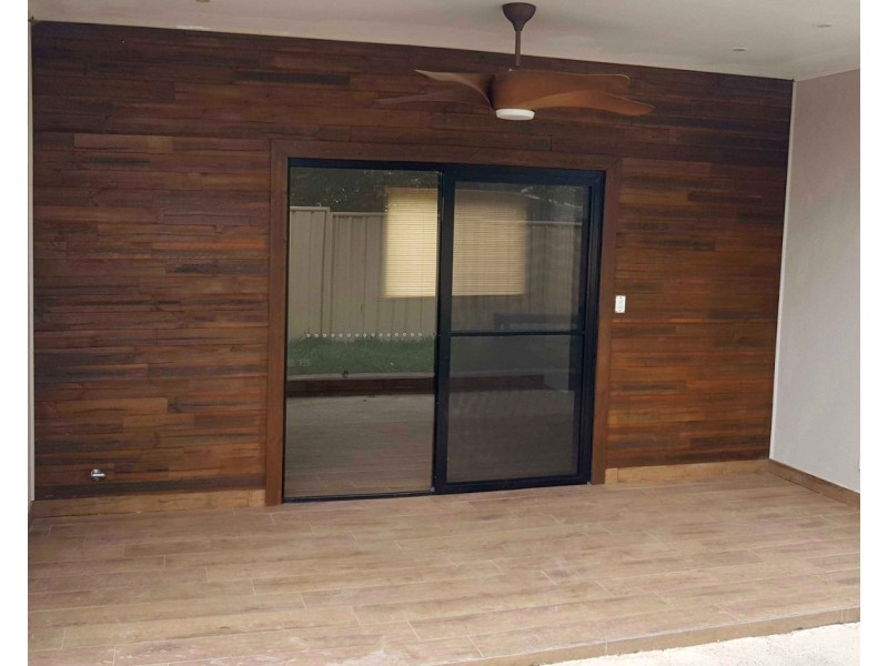 8a Humphreys Ave, Casula NSW 2170